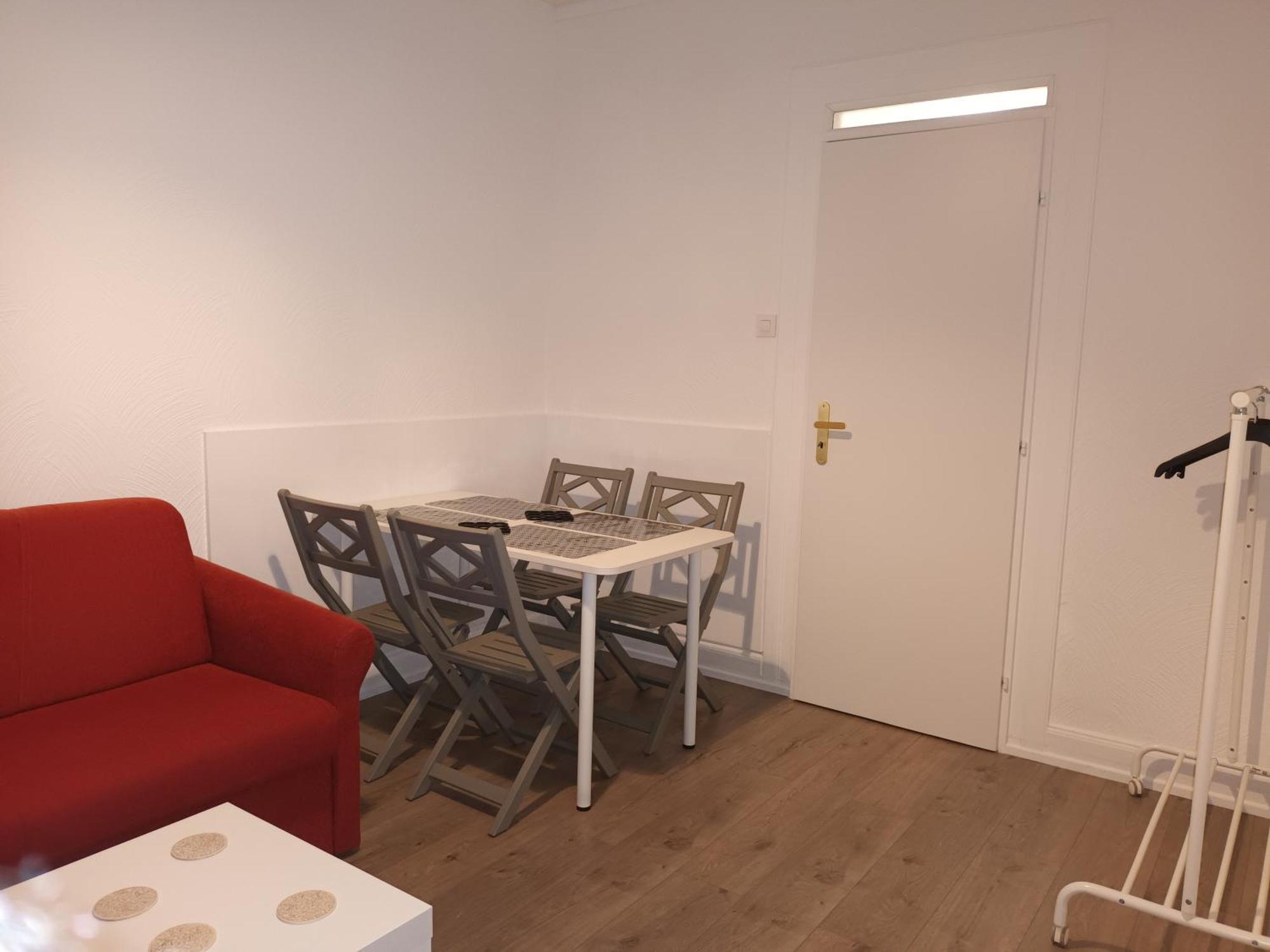 Apartment Entier Au Rdc - Ideal Pour Travailleurs Ou Voyageurs En Famille Jusqu A 6p
